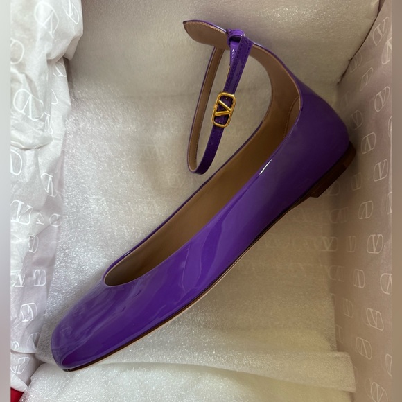 Valentino Purple Patent Leather Flats - Picture 4 of 8